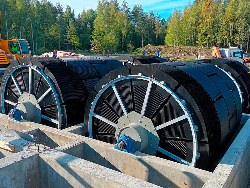 Bioroottorit asennuspaikalla.